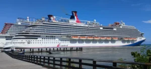 Crucero llega a PP