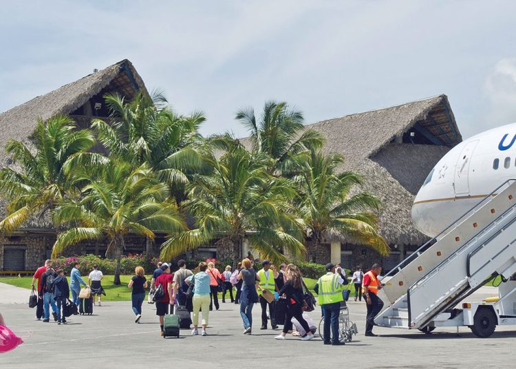 LLEGADA DE TURISTAS
